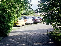 Haus Jerkel mit Autos